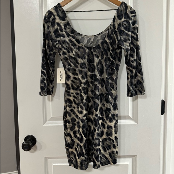Leopard print body con small forever21 dress. - Picture 5 of 7